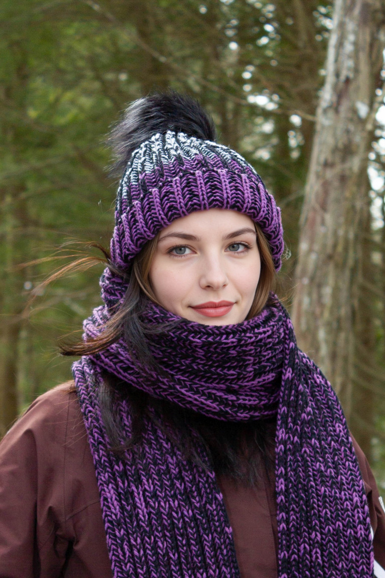 Multi-toned textured wool beanie with removable pompom