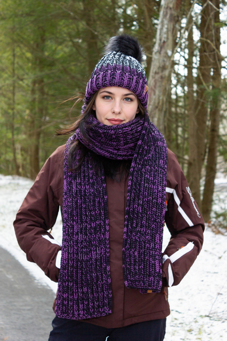 Multi-toned textured wool beanie with removable pompom