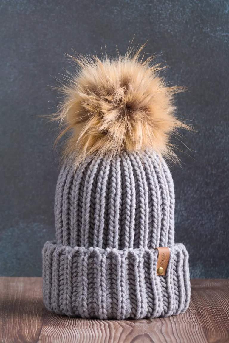 Fisherman's Rib Beanie with Folded Hem and Pom Pom - Gray